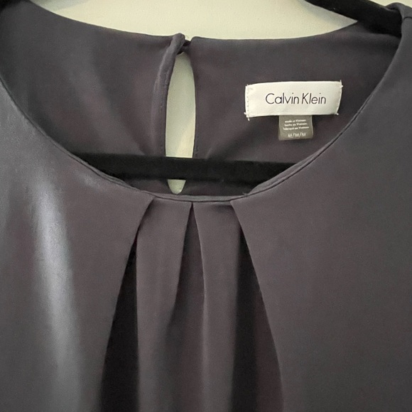 Calvin Klein sleeveless blouse - Picture 4 of 7